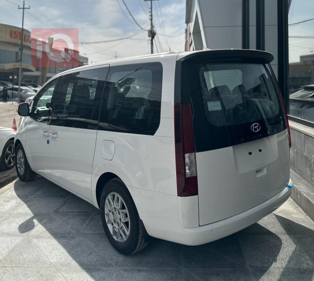 Hyundai Staria